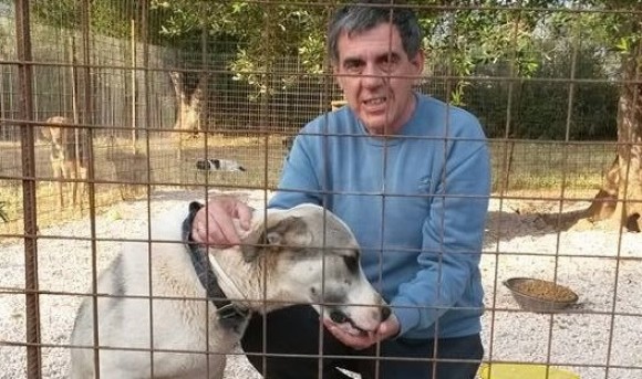 Eρμής: O καλοκάγαθος γίγαντας που ήξερε μόνο να αγκαλιάζει τους ανθρώπους!