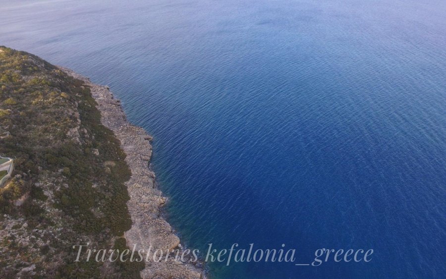 Η Σκάλα από ψηλά το απέραντο γαλάζιο και τα κρυστάλλινα νερά (video)