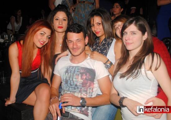 Σάββατο βράδυ στο Privilege