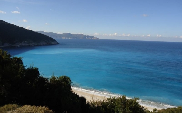 ENOS PROPERTIES: Μεγάλα οικόπεδα προς πώληση, ιδανικά για τουριστική εκμετάλλευση