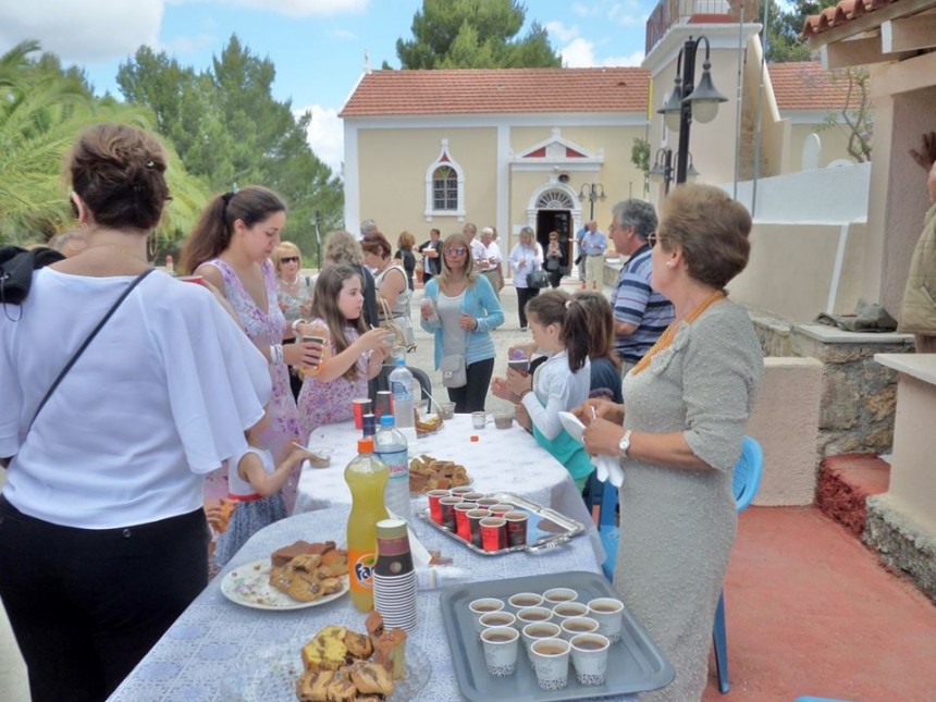 Κυριακάτικη Λειτουργία στον Άγιο Ιωάννη Φωκάτων