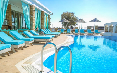 Ετσι θα ανοίξουν τα ξενοδοχεία: Υπαίθριο check-in, φαγητό και βουτιές με σειρά