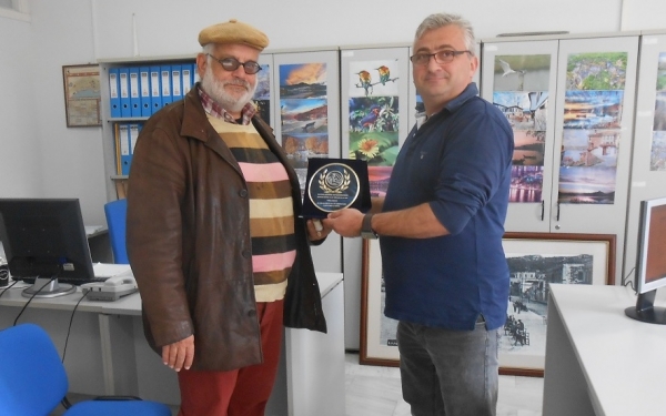 Επιμελητήριο: Την τιμητική του πλακέτα παρέλαβε ο Γιάννης Κρούσος
