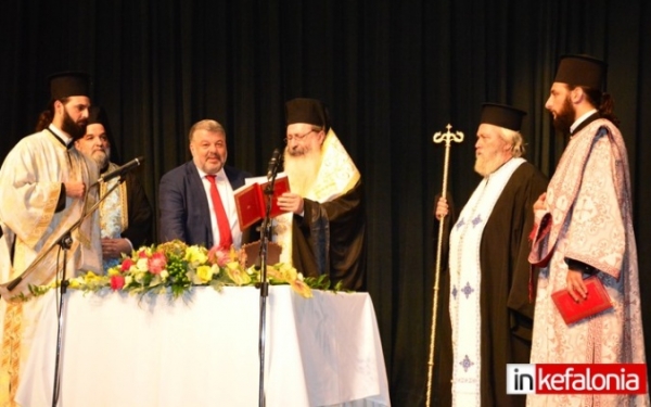 Ορκίστηκε δήμαρχος Αργοστολίου ο Θεόφιλος Μιχαλάτος! (εικόνες + video)