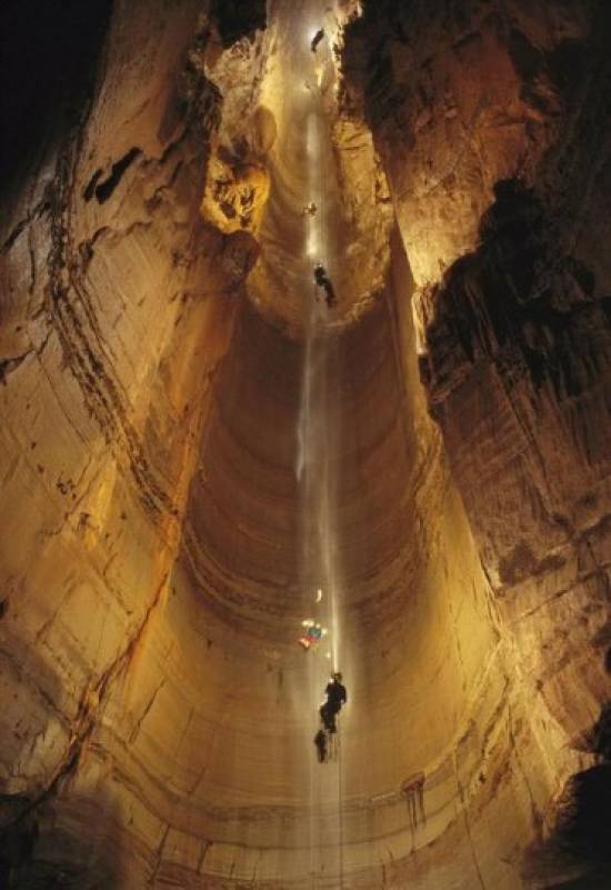 Η βαθύτερη σπηλιά στον κόσμο (photos)