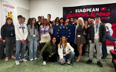 Το Γυμνάσιο με Λυκειακές Τάξεις Μεσοβουνίων ζωντανά στο European School Radio