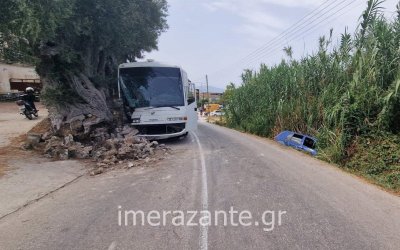 Ζάκυνθος: Σφοδρό τροχαίο με λεωφορείο και δυο Ι.Χ.  – Στο Νοσοκομείο ένας οδηγός (εικόνες)