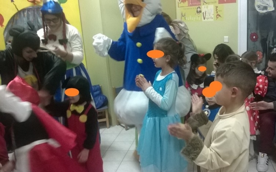 Μασκέ πάρτυ στο ''ΚΟΚΚΙΝΟ ΜΠΑΛΟΝΙ''