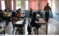 Πρόταση για συνεργεία εμβολιασμού έξω από τα σχολεία