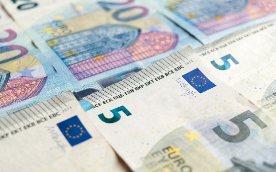 Ανακοινώθηκε πότε πληρώνεται το έκτακτο επίδομα παιδιού