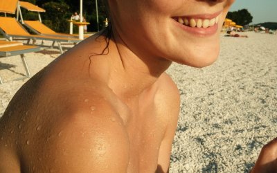 Η επικίνδυνη μόδα του self tanning: Το προϊόν για μαύρισμα που δεν πρέπει να δοκιμάσετε