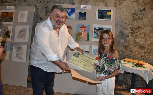 "2η Έκθεση Εικαστικής Δημιουργίας": Μια υπέροχη έκθεση ζωγραφικής σε ένα πανέμορφο σημείο των Σπαρτιών! (εικόνες)