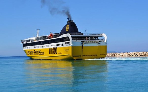 Σάμη - Πάτρα - Ιθάκη: Δεν υπάρχει όρος υποχρεωτικής αντικατάστασης του πλοίου, απαντά το Υπ. Ναυτιλίας στο ΠΑΣΟΚ