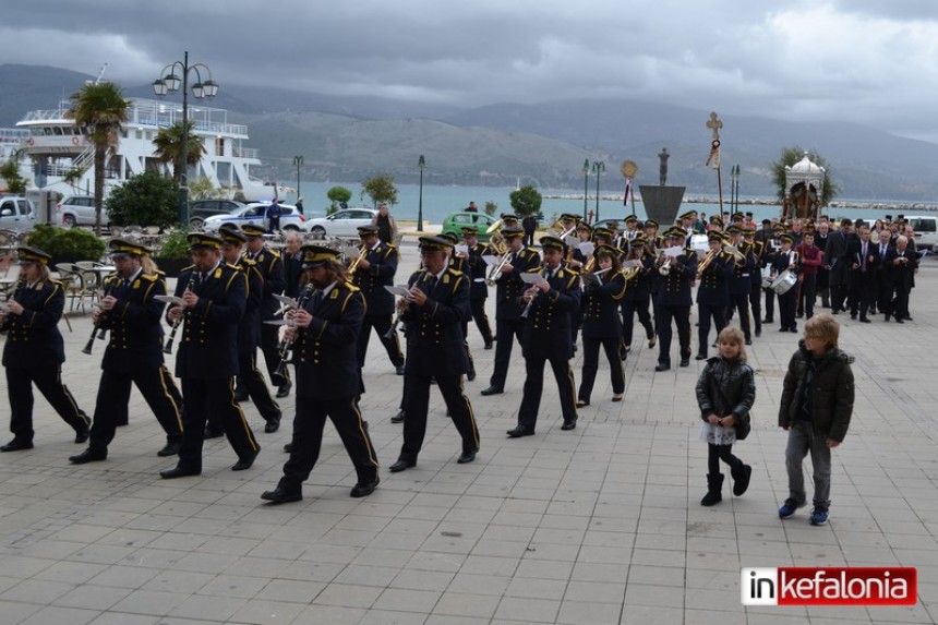 Η πανηγυρική θεία λειτουργία και η Λιτανεία του Αγίου Χαραλάμπους στο Ληξούρι (Εικόνες + βίντεο)