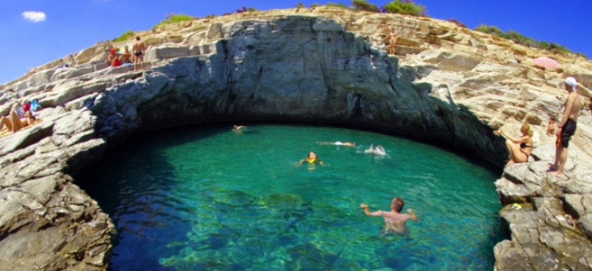 Ένα ελληνικό νησί στα 23 «άγνωστα» μαγικά μέρη στον κόσμο