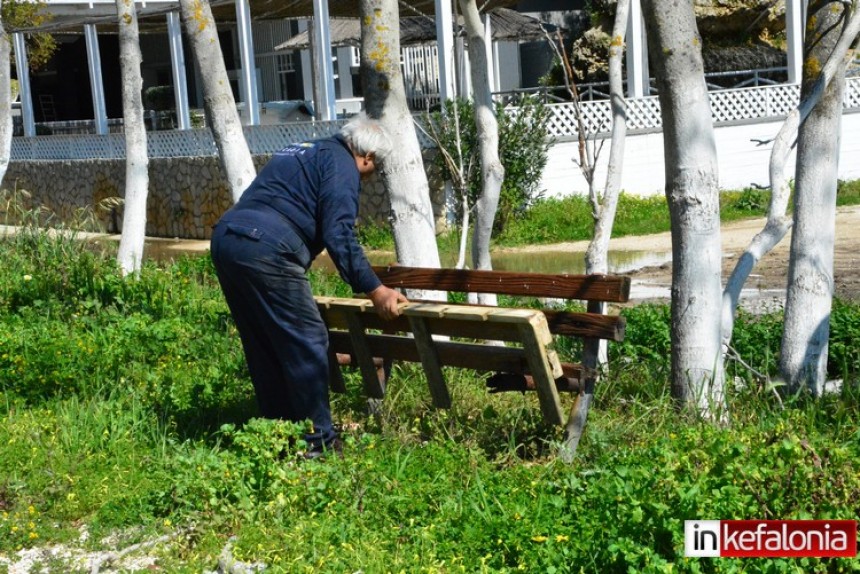 Ένας... αθόρυβος εργάτης στο Τραπεζάκι!