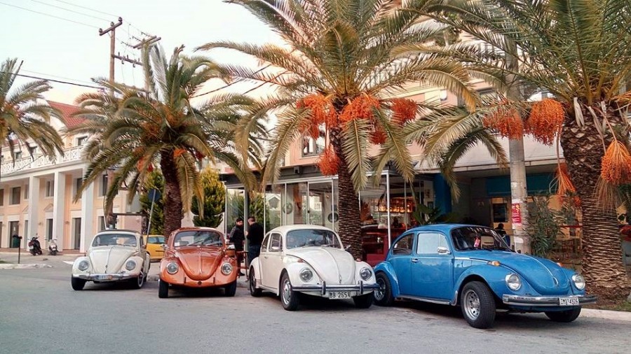 Γιορτινή βόλτα των Σκαραβαίων της Κεφαλονιάς