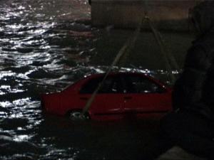 Ανείπωτη τραγωδία στη Λευκάδα! Μητέρα με το μωρό της πνίγηκαν όταν το αυτοκίνητο έπεσε στη θάλασσα