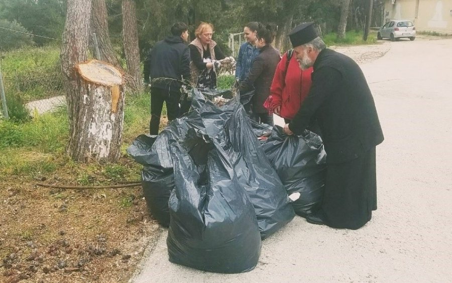 ΕΠΑΛ Αργοστολίου: Δράση καθαρισμού με αφορμή την Παγκόσμια Ημέρα Δασοπονίας (εικόνες)