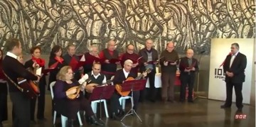 Πρωτοχρονιάτικα κάλαντα στον Δ. Κουτσούμπα απο το σύλλογο Φαρακλάδων «Η Εύγερος» (video)