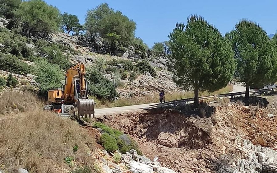 Συνεχίζονται οι εργασίες αποκατάστασης του οδικού δικτύου του Δήμου Σάμης