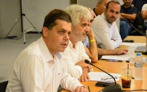 Λαϊκή Συσπείρωση Αργοστολίου: Αίτημα για σύγκληση δημοτικού συμβουλίου με θέμα την παραλία Κορώνι