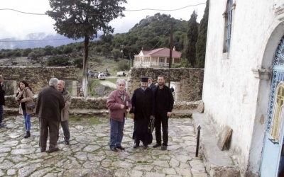 Εικόνες από την Κυριακάτικη Λειτουργία στην Μονή της Άτρου