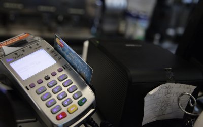 Προπληρωμένη κάρτα: Λήγει στις 15 Ιουνίου η απόκτηση - Ποιες αγορές επιτρέπονται