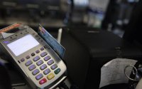Προπληρωμένη κάρτα: Λήγει στις 15 Ιουνίου η απόκτηση - Ποιες αγορές επιτρέπονται