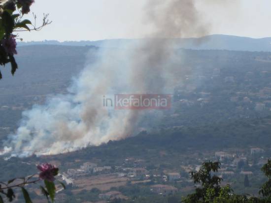 Οι πρώτες εικόνες από την Πυρκαγιά στον Καραβάδο