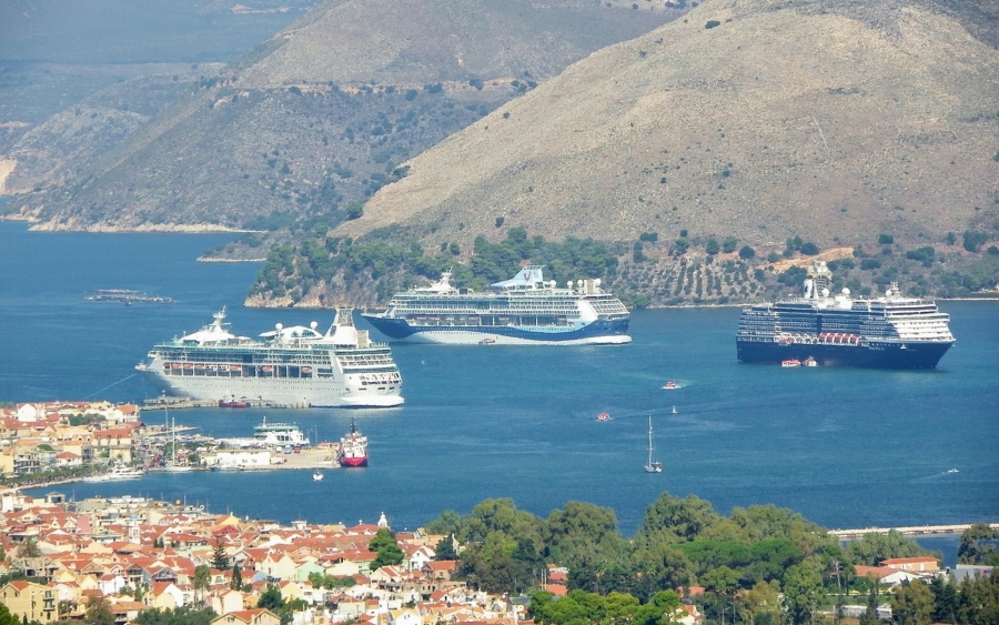 Τρία κρουαζιερόπλοια σήμερα στην Κεφαλονιά (εικόνες)