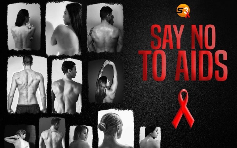 Έλληνες πρωταθλητές φωτογραφίζονται με γυμνή πλάτη για την Παγκόσμια Ημέρα κατά του AIDS
