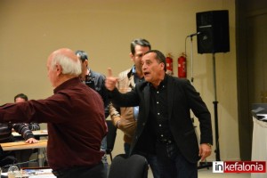 Άγριος καυγάς Λυκούδη – Ρουχωτά για το... "χαμένο εκατομμύριο" (video)