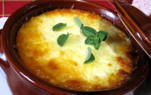 Μακαρόνια μπολονέζ φούρνου από την Σία Λαδά