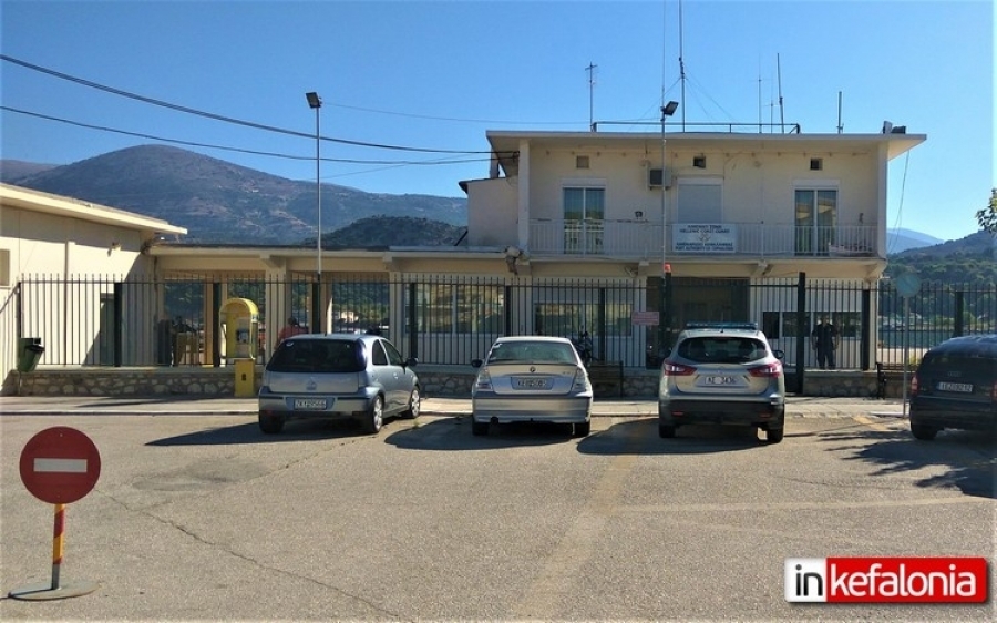 O Πολιτιστικός & Καλλιτεχνικός Σύλλογος "Η Τετράπολις" τιμά τον κυβερνήτη του Αντιτορπιλικού " Βασίλισσα Ολγα " Γεώργιο Μπλέσσα