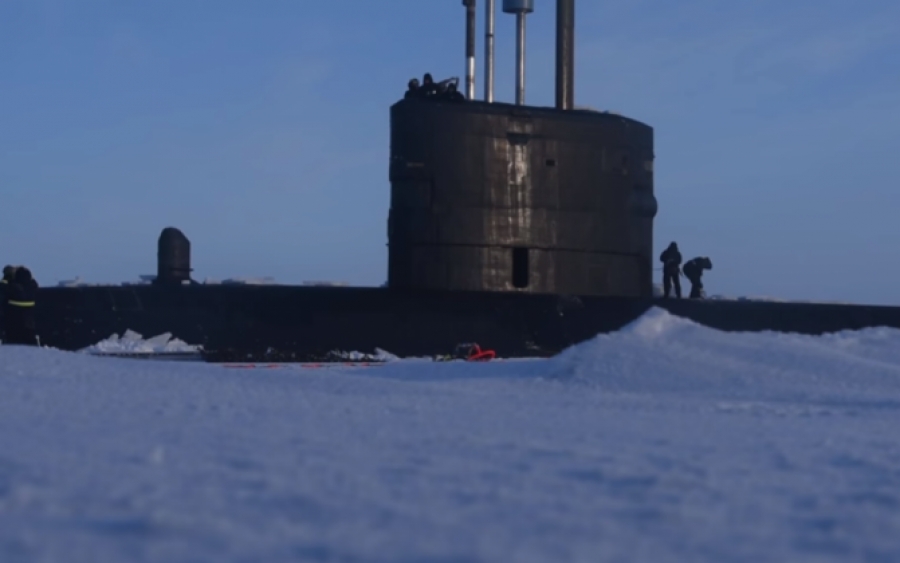 Βίντεο: Δέος με υποβρύχιο να... αναδύεται μέσα από πάγο στον Αρκτικό Ωκεανό
