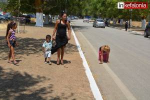 Γονυπετής για τo τάμα…