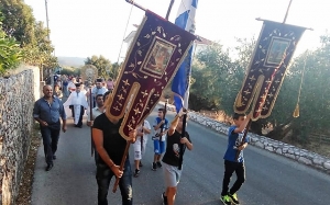 Επέστρεψε η Ιερή εικόνα της Παναγίας της Λάμιας (εικόνες)