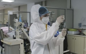 Κορονοϊός: 797 διασωληνωμένοι και 134 θάνατοι το τελευταίο 48ωρο - Ενα νέο κρούσμα στην Κεφαλονιά, 2.146 συνολικά