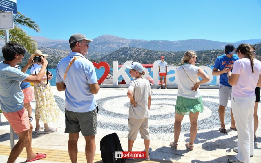 Στιγμές και εικόνες από ένα Αργοστόλι γεμάτο ζωή