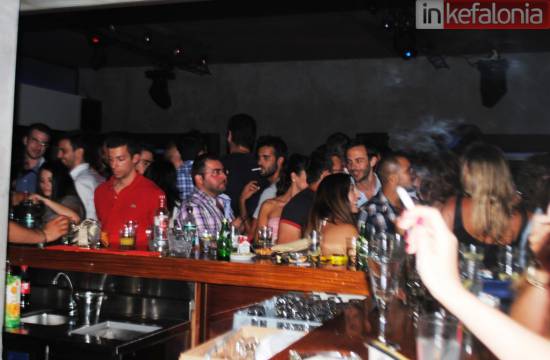 O Αgent Greg στις Καταβόθρες