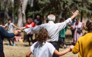 «Το νησί που χάνεται: Η λησμονημένη παράδοση και οι χοροί μας»