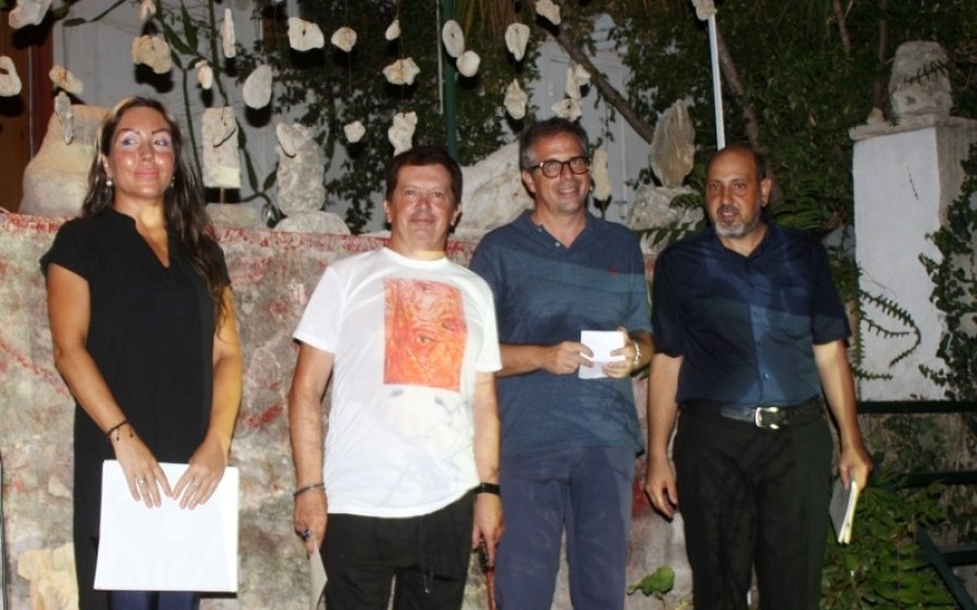 Επιτυχημένη "Πανσέληνος στον Κήπο" της Σύγχρονης Πινακοθήκης Villa Ροδόπη του Κώστα Ευαγγελάτου στο Αργοστόλι