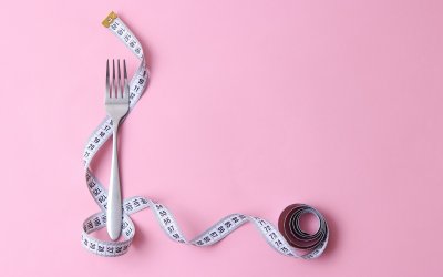 Πόσες θερμίδες πρέπει να καταναλώνεις την ημέρα αν θες να χάσεις βάρος;