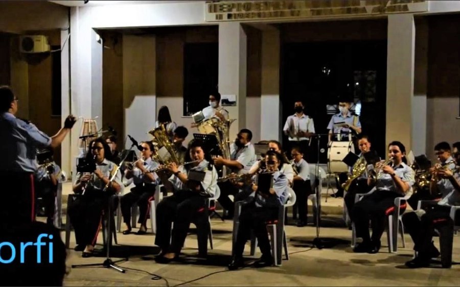 Κομμάτια του Χατζηδάκι, υπέροχα εκτελεσμένα από την Φιλαρμονική Δήμου Αργοστολίου &quot;Διονύσιος Λαυράγκας&quot; (video)