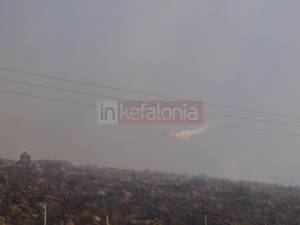 Υπό έλεγχο η φωτιά στον Κατελειό – Πυρκαγιά σε εξέλιξη στα Μαυράτα