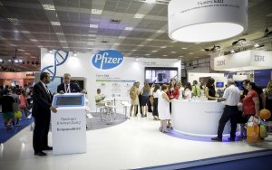 Pfizer Θεσσαλονίκης: Σχεδόν 3.000 αιτήσεις για εργασία - τι ζητά η εταιρία