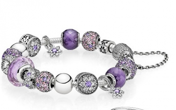 Η φωτογραφία δεν επεικονίζει το βραχιόλι που χάθηκε