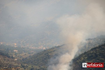 «Ελεγχόμενη» πυρκαγιά κλαδευτικών υπολειμμάτων στα Ραζάτα