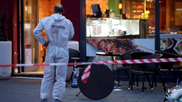 Σοκ από τις νέες επιθέσεις με δύο νεκρούς στη Γερμανία